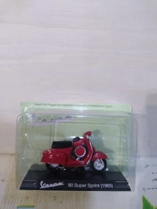 NUOVO MODELLINO VESPA COLLECTION DIE CAST  1/18 VESPA 90 Super Sprint 1965 - Foto 1 di 3