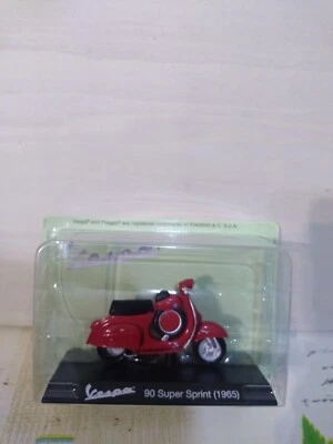 NUOVO MODELLINO VESPA COLLECTION DIE CAST  1/18 VESPA 90 Super Sprint 1965 - Immagine 1 di 3