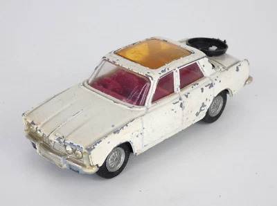 Corgi 275 Rover 2000 TC RARE White RED INTERIOR British Racing Vintage Toy Car - Image 1 of 4