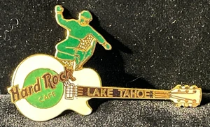 Hard Rock Cafe Pin Lake Tahoe Snowboarder verde su chitarra bianca - Foto 1 di 2