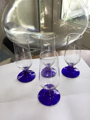 4 Vintage Wine/ Champagne Glasses -Tapered Shape With Cobalt Blue Bases - Image 1 of 4