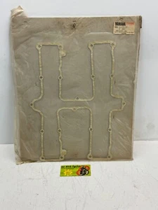NOS YAMAHA VALVE COVER GASKET XJ650~ 16G-11193-00 OEM - Picture 1 of 2