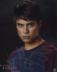 Kiowa Gordon Autograph Twilight Breaking Dawn New Moon Eclipse - Picture 1 of 1