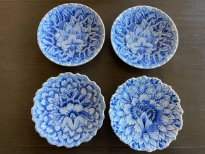 4 cuencos/platos de aperitivo Williams Sonoma Aerin florales azules y blancos - Imagen 1 de 7
