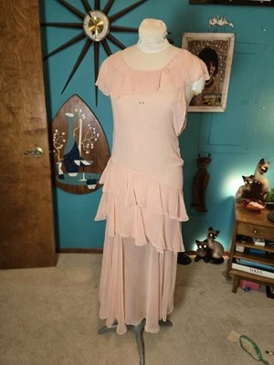 Antique 1920s Pink Silk Chiffon Asymmetric Tiered Ruffled Flapper Dress Drop - Image 1 of 4