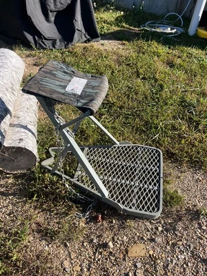 VINTAGE LOC ON TREESTAND TREEBARK CAMO spirit LEM SUPER WHITETAIL DEER HUNTING - Image 1 of 3