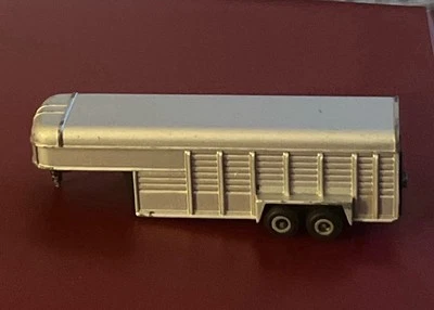 ERTL Gooseneck Silver Horse Livestock Trailer Die-Cast Metal 5th Wheel Toy 1/64 - Image 1 of 3