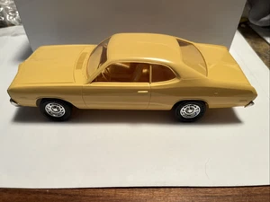 1975 Dodge Dart Sport Plastic Promo Model 1/25 Scale Yellow Blaze With Box - Picture 1 of 15