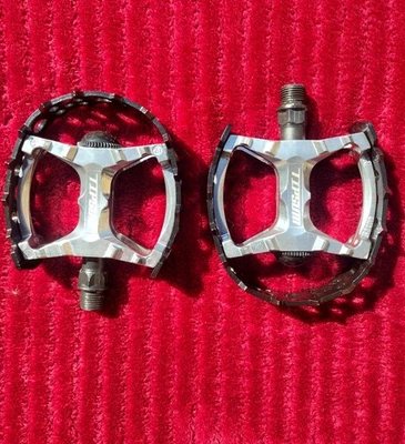 Nuevos pedales BMX Tipsum tipo Beartrap 9/16 para bielas de tres piezas Foto 1 de 4