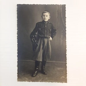 Postal B/N Que Representa Retrato De Joven Balilla, Figura Entera. Año 1933 - Imagen 1 de 2