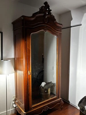 古董洛可可镜面衣橱 — 第 1/4 张图片