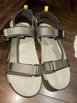 Sandalias de senderismo Trek con correa cruzada para hombre de Ozark Trail talla 13 Foto 1 de 4