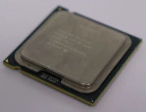 Intel Core 2 Quad Q9300 2.50GHz/6M/1333 Socket 775 Processor CPU 2.5GHz SLAWE - Picture 1 of 3