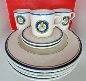 10 Piece Star Trek by PFALTZGRAFF, 4 10.5 Inch Dinner Plates, 2 Saucers 3 Cups - Picture 1 of 7