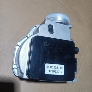 Air Flow Meter sensor for Audi 2.0 Passat B3 B4 Jetta Golf 0280202130 037906301C - Picture 1 of 4