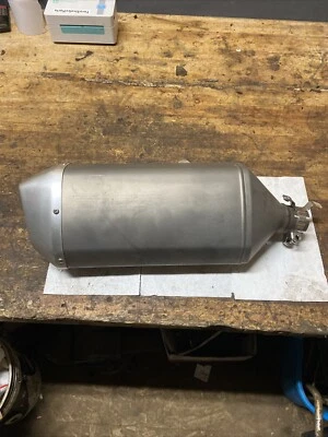 2017-2020 Suzuki GSXR1000  Exhaust Muffler GSX R1000 17KB SUZ8GR1000 1000 Stock Foto 1 de 4