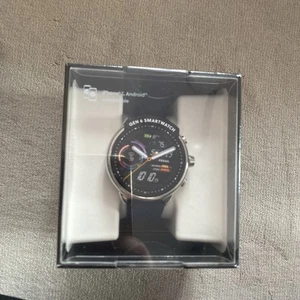 Fossil Smartwatch Gen 6 FTW4070  Edelstahlgehäuse mit Silikon in Marinblau  - Bild 1 von 1