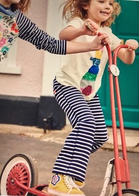 Pantalones deportivos a rayas azul marino y blanco Mini Boden 6 ÚLTIMA talla izquierda nuevos con etiquetas Foto 1 de 4
