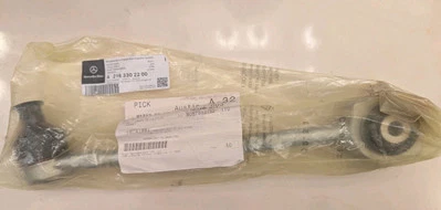 Apoio de suspensão transversal genuíno Mercedes-Benz A218-330-22-00 - Imagem 1 de 4