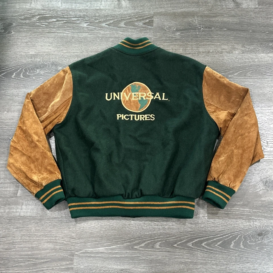 Chaqueta bomber de cuero de lana verde universitaria universal pictures studio xl de colección Foto 1 de 4