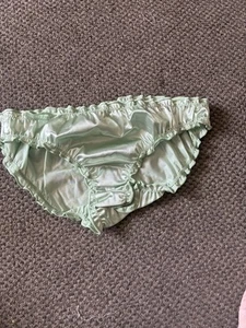 WEICHER BEQUEMER GRÜNER NYLON SLIP GR XXL - Bild 1 von 2