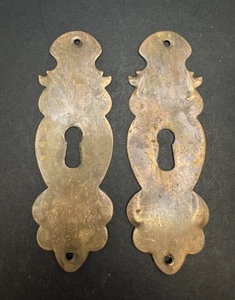 Pair of VTG Lightweight Brass Skeleton Key Hole Drawer Back Plate Escutcheons - Picture 1 of 4