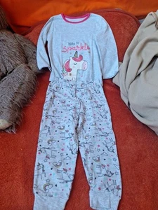 Schlafanzug Mit Einhorn Motiv In Der Größe 92 - Bild 1 von 1