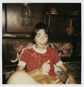 ODD WEIRD FUNNY Vintage gay int photo guy young man on bed bulge Polaroid +9277 - Picture 1 of 2