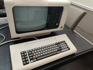 Clavier mainframe IBM 3180-55 (série IBM 360/370) défectueux. - Photo 1/4