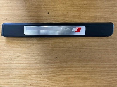 AUDI A3 8P 2.0 TDI 2010 DRIVER SIDE REAR DOOR STEP SCUFF SILL TRIM 8P4853558C - Image 1 of 2