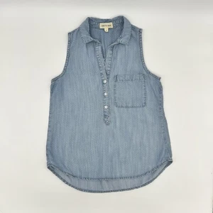 Anthropologie Cloth & Stone Small Polka Dot Sleeveless Chambray Button Up Top - Bild 1 von 5