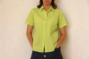 Vintage bright green shirt, 90s minimalist short sleeve blouse, Size Medium - Picture 1 of 7
