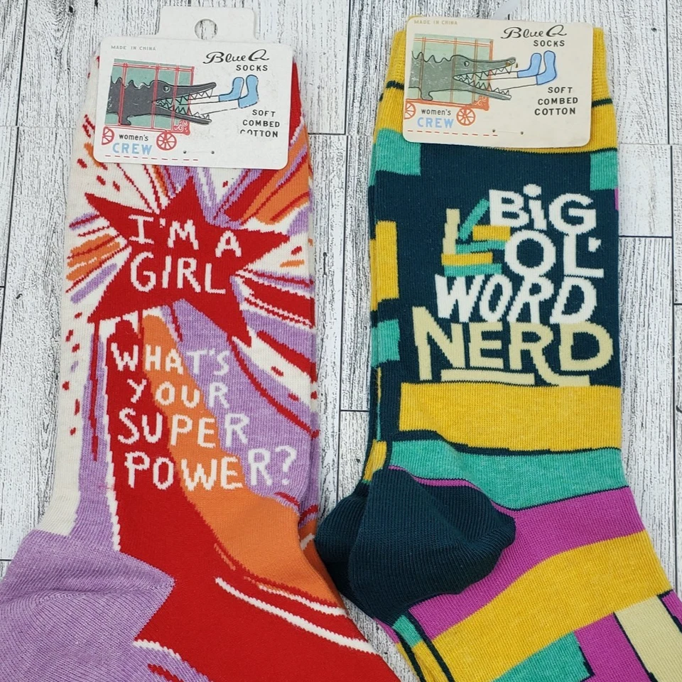 Azul Q Mujer Calcetines Crew Big Ol' Word Nerd & Girl SuperPower Talla 5-10 Lote de 2 Foto 1 de 4