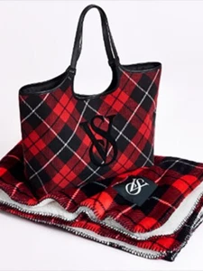 Victoria's Secret Red Plaid Tote Bag & Cozy Sherpa Blanket Black Friday NEW - Picture 1 of 2