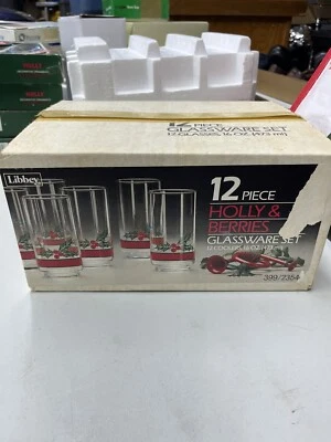 Set of 12 Vintage Libbey Holly and Berries 16 OZ GlasswareSetChristmas - Image 1 of 4