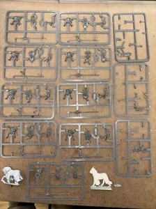 Bretonnian Knights Of The Realm GW 1996 Questing Graal Warhammer X 9 e ricambio - Foto 1 di 16