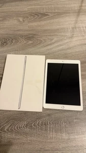 Apple iPad 6. Generation 128 GB silber Wi-Fi OVP E-Book Surfen Tablet Spielen - Bild 1 von 7