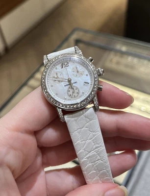 Reloj cronógrafo para dama Montblanc *NUEVO SIN USAR* con diamantes al por menor $8,500 Foto 1 de 4
