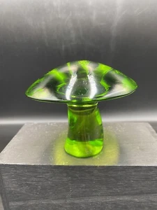 VIKING GLASS GREEN MUSHROOM PAPERWEIGHT 3 1/2” - Picture 1 of 11