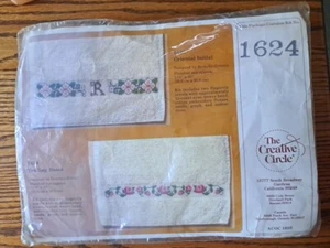 Vintage Cross Stitch Towel Kit 1624 The Creative Circle Trailing Roses - Picture 1 of 6