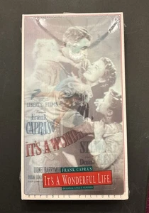 It's A Wonderful Life VHS - NEW and SEALED RARE HOLOGRAM COVER ! - Picture 1 of 3