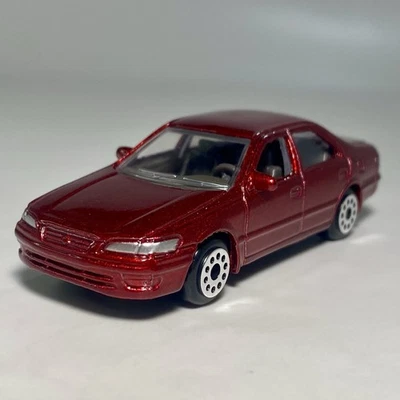 MotorMax #6015 Toyota Camry 1:64 Diecast Collectible Diorama Model Car Burnt Red - Image 1 of 4