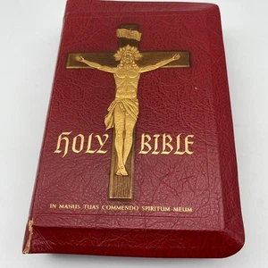 1955 Holy Bible Confraternity Edition Red Catholic Press Gold Crucifix Cover - Imagen 1 de 18