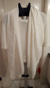 Calvin Klein monogram logo pashmina eggshell, reversable, soft, luxe, BNWT, auth - Picture 1 of 10