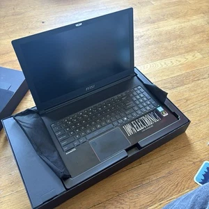 MSI WS Series Mobile Workstation Intel Core i7 7th Gen 7700HQ (2.80GHz) 32GB Mem - Picture 1 of 10