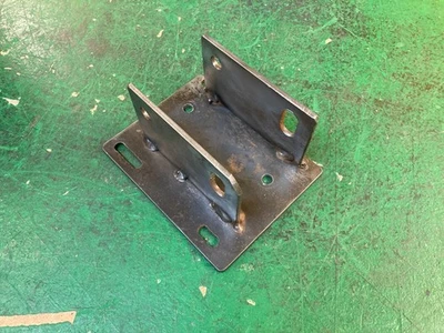 Delta mounting bracket - Tilting Arbor Unisaw Table Saw Model 34-801 - Image 1 of 4