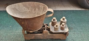 antike waage mit 4 gewichten - Bild 1 von 4