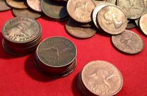Half Penny Australian Pre Decimal Coins. x20 1/2 Pennies Mix Of Years. Bulk Lot. - Picture 1 of 4
