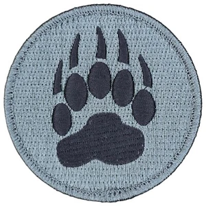 ORSO ZAMPA STAMPA DISTINTIVO BLACKWATER LOGO TRACKER ACU SCURO GANCIO TATTICO TOPPA ANIMALE - Foto 1 di 2