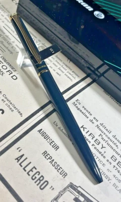 Caneta esferográfica vintage Pelikan K 371 azul escuro N.O.S. Feito na Alemanha. - Imagem 1 de 4